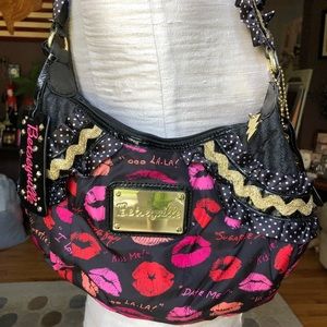 Betsyville lip handbag